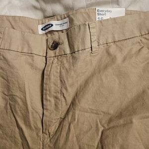 Old Navy Women's Khaki Chino Shorts- NWT